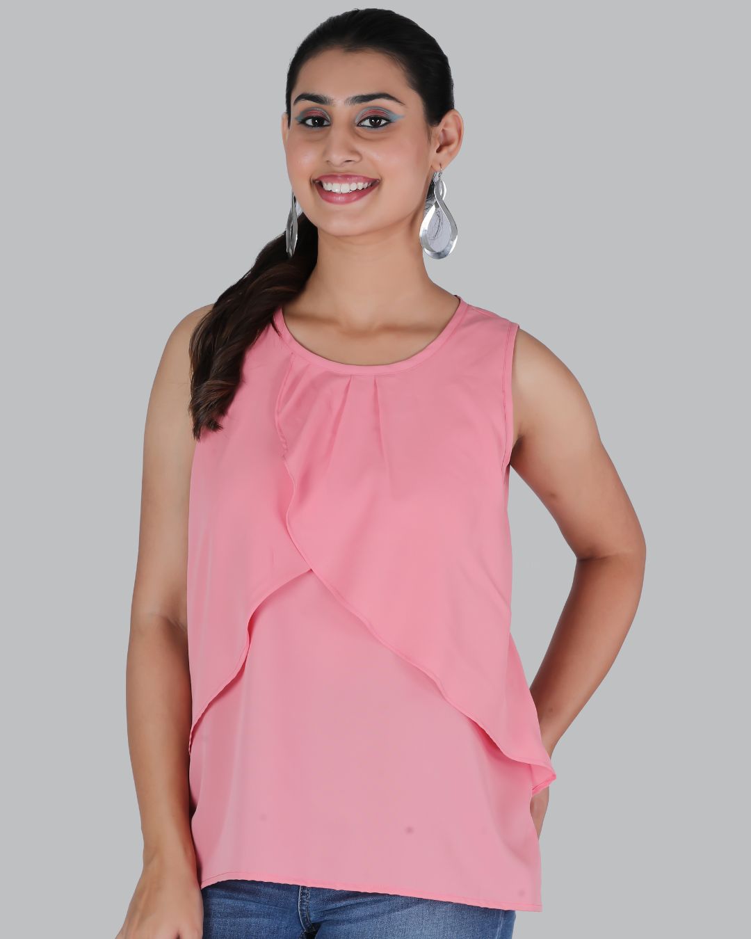 Layer Sleeve less Top