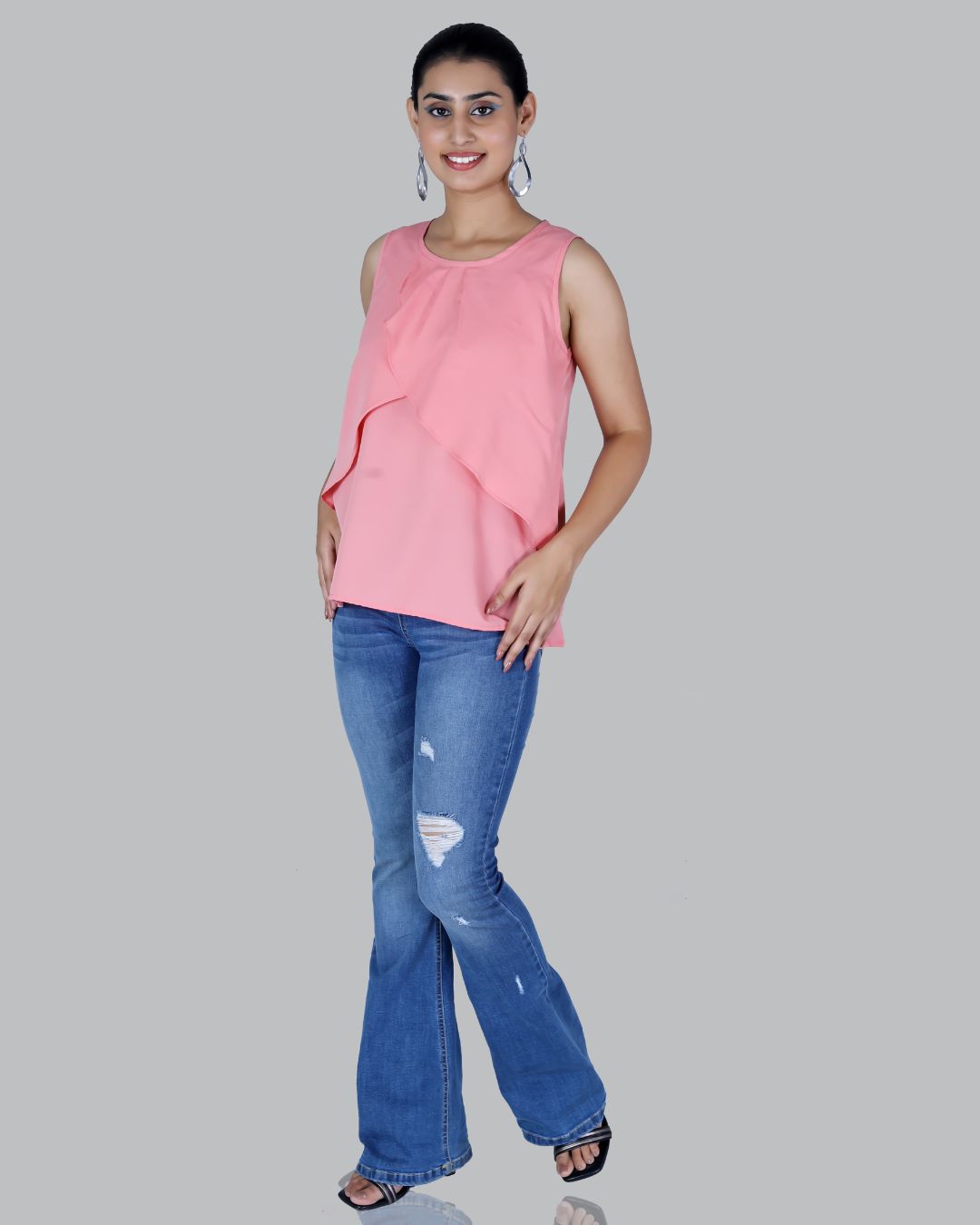 Layer Sleeve less Top